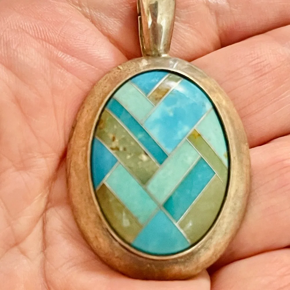 VTG SOUTHWEST Sterling Carolyn
Pollack Relios Inlay Turquoise Enhancer
Pendant - Picture 8 of 8